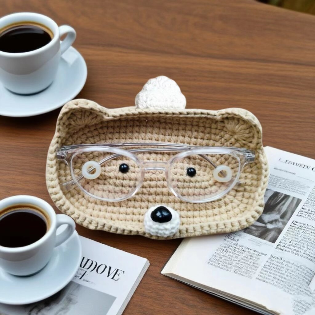 Crochet Bear Eyeglass Case Kit for Beginners